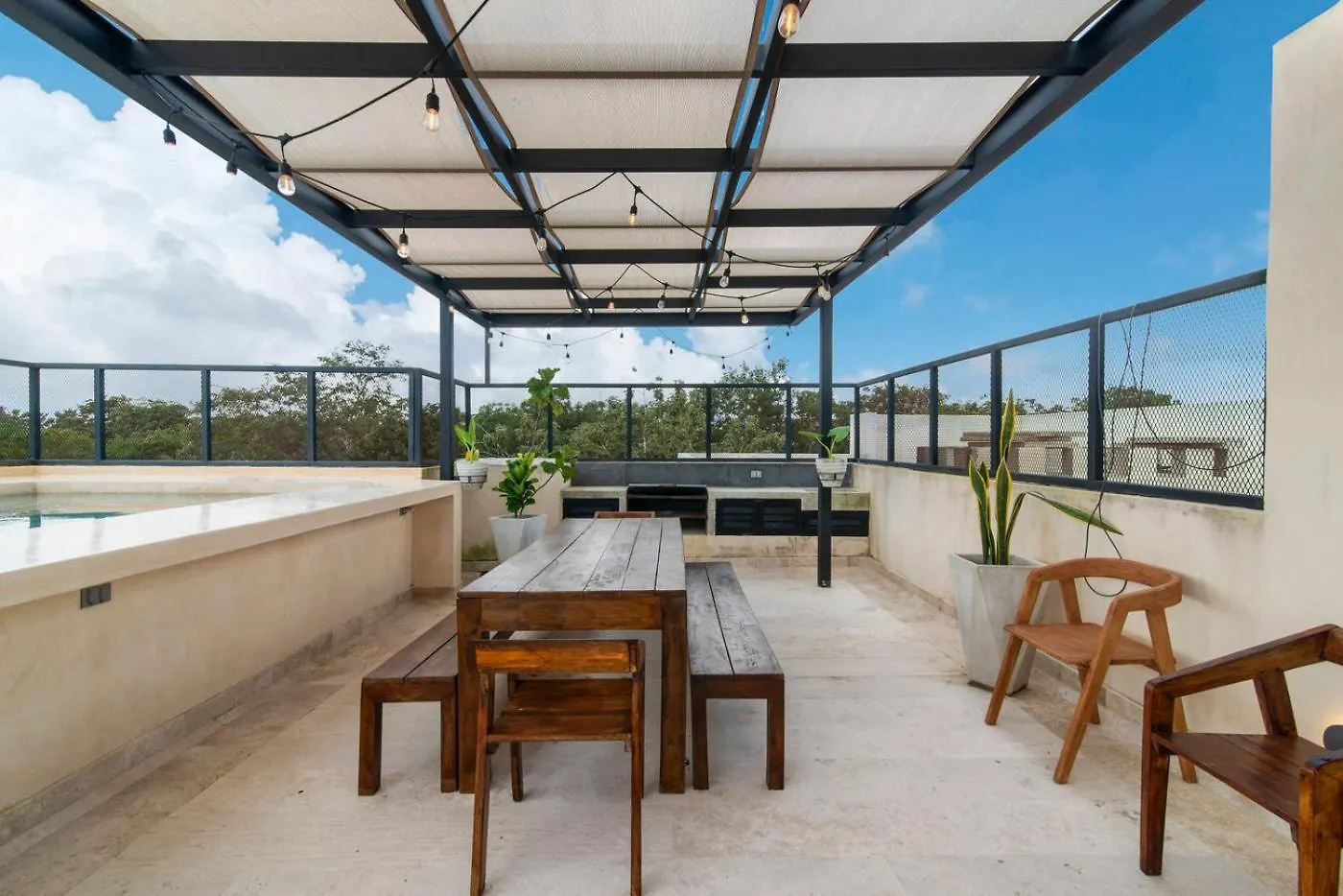 Boho-Chic Retreat Pool Access Near Beach Tulum